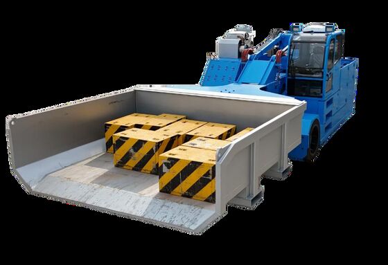 مركبة شحن الفرن مع حاويات خردة قابلة للتبديل ورافعة رأسية وذراع تلسكوبي للشحن الفعال