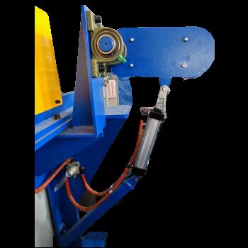 آلة تغذية القضبان مع سرعة تغذية قابلة للتعديل تغذية مزدوجة أوتوماتيكية وإنذار فارغ للإنتاج المستمر