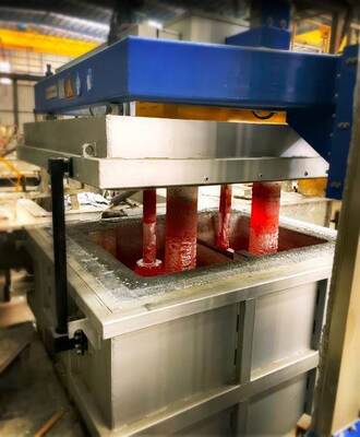 حقن التدفق الدوار مع سرعة إزالة الغازات القابلة للتعديل وعمود الدوار الجرافيتي لتنقية الألومنيوم بغاز النيتروجين عالي النقاء